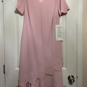 Womens size 14 midi dress with tags